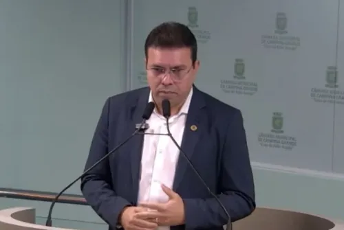 
				
					Após voto contrário à oposição, PSB acionará Conselho de Ética contra vereador do partido
				
				