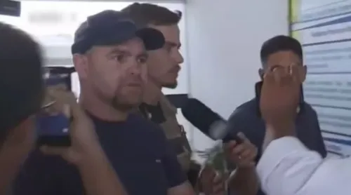 
				
					Vereador preso tem crise de claustrofobia e luxação no ombro na carceragem da polícia
				
				