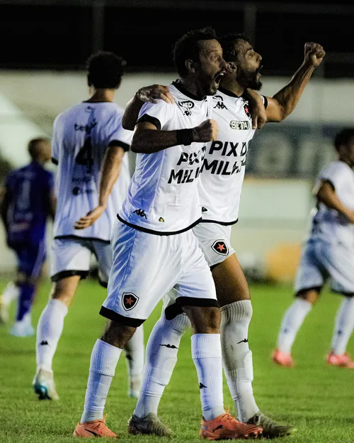 
				
					Botafogo-PB vence o Atlético-PB e assume a vice-liderança do Paraibano
				
				