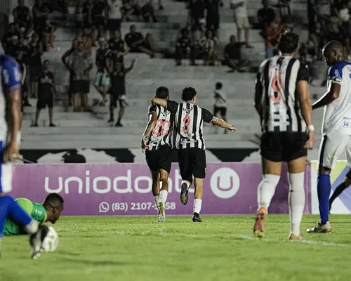 
				
					Botafogo-PB goleia Pombal e é novo líder do Campeonato Paraibano
				
				