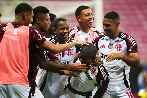  Brasileirão 2025: Flamengo dispara na chance de título após reassumir a liderança 