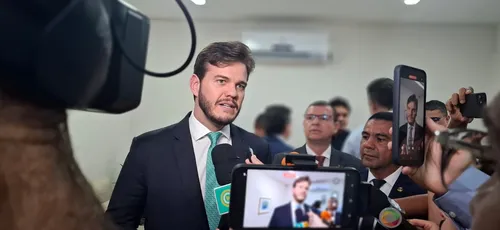 
				
					Bruno recebe título de cidadão pessoense e não descarta 