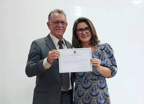 
				
					CNJ manda investigar juíza da Paraíba por suspeita de atuação para eleger o marido prefeito
				
				