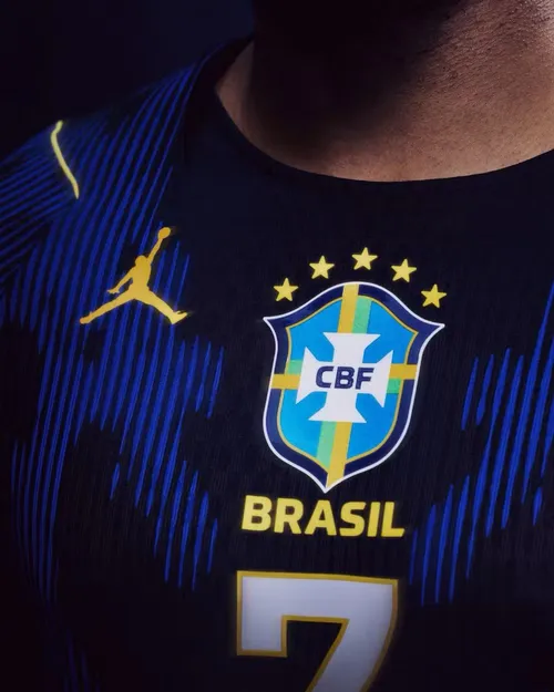 
				
					Camisa 2 da Seleção Brasileira para Copa do Mundo 2026 é lançada; confira imagens
				
				