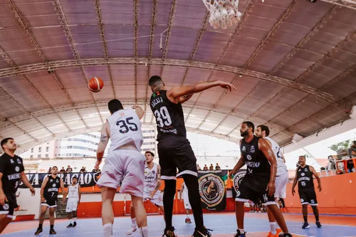
					Botafogo-PB e ROP disputam final da Copa João Pessoa de Basquete 2026
				
				
