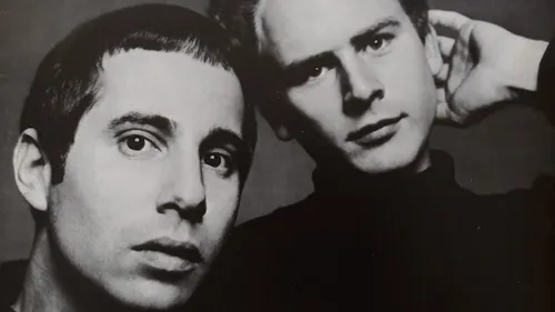 
				
					Cantor anão era como John Lennon chamava Paul Simon
				
				