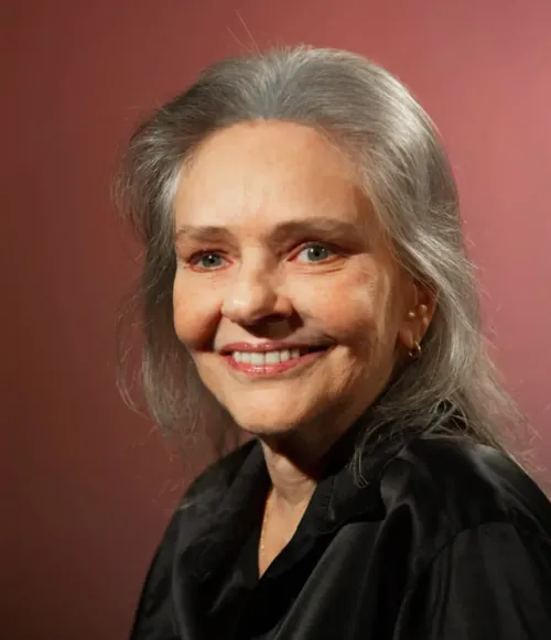 
				
					Cantora Angela Ro Ro morre aos 75 anos
				
				