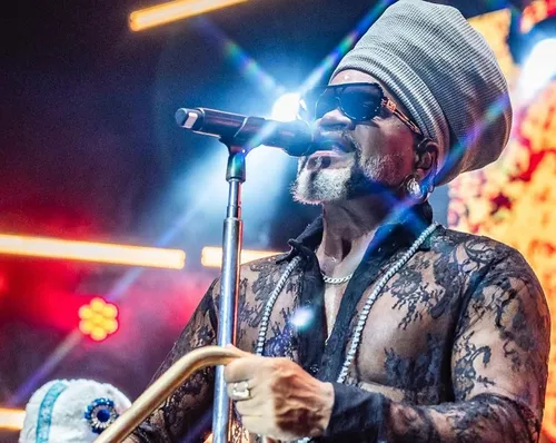 
				
					Carlinhos Brown é confirmado em evento em Campina Grande
				
				