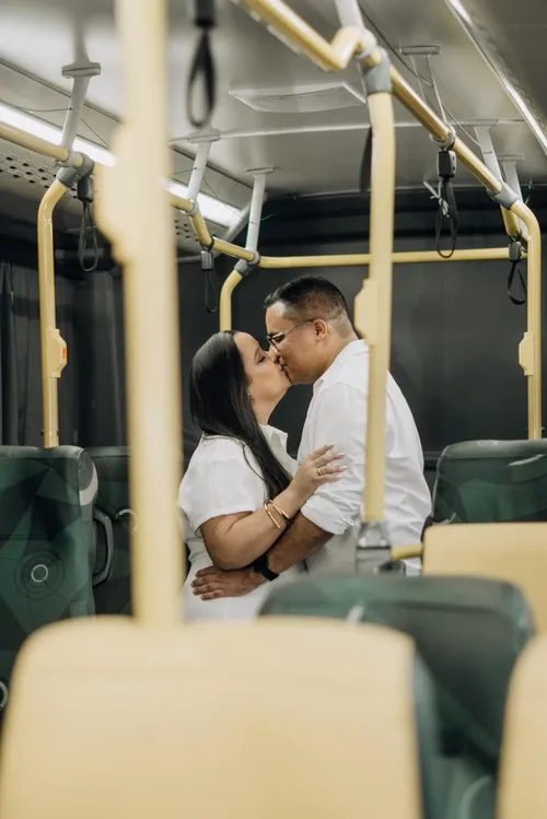 
				
					Casamento no Litoral Sul da Paraíba viraliza após noiva chegar de ônibus ao local da cerimônia
				
				