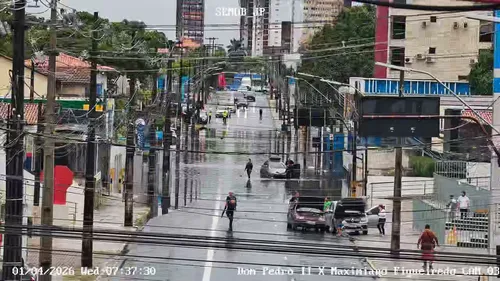 
				
					Chuvas causam alagamentos e afetam o trânsito em João Pessoa
				
				