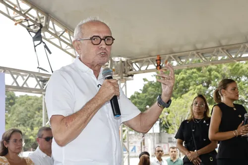 
				
					Quem é Leo Bezerra, novo prefeito de João Pessoa após Cícero renunciar ao cargo
				
				