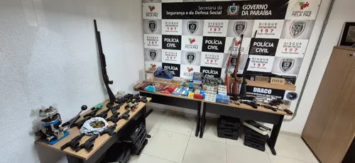 
				
					Clube de tiro é alvo de operação que investiga fornecimento de armas para grupo criminoso
				
				
