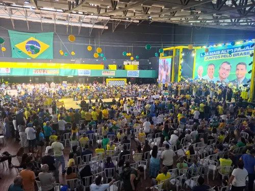 
				
					Com Flávio Bolsonaro, Efraim é oficializado no PL para disputa ao governo da Paraíba: VEJA FOTOS
				
				