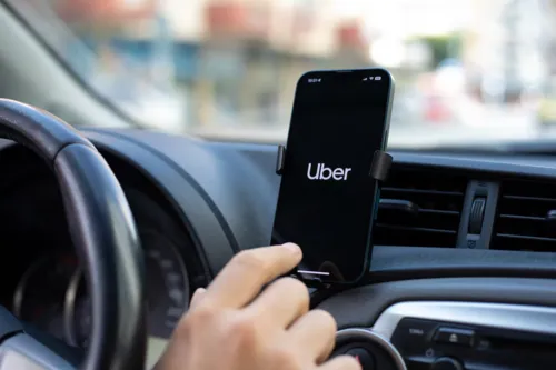 
				
					Com cooperação do MP, Uber terá botão de emergência para motoristas e passageiros na Paraíba
				
				