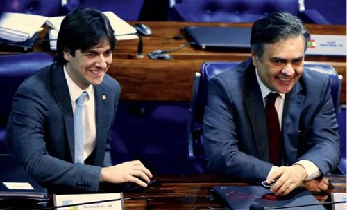 
				
					Com desistência de Pedro, grupo Cunha Lima pode interromper ciclo de 35 anos de disputas na PB
				
				