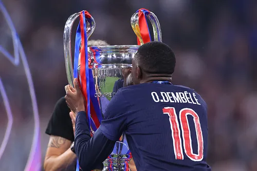 
				
					Conheça Ousmane Dembélé, francês eleito o melhor jogador do mundo em 2025
				
				