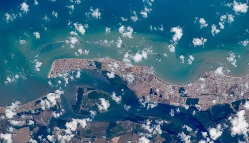 
				
					Cosmonauta russo publica foto de João Pessoa e Cabedelo feita de estação espacial; veja
				
				