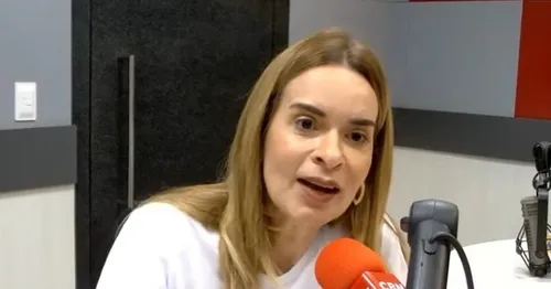 
				
					Daniella Ribeiro evita comentar saída de Cícero do PP e promete falar “ao vivo e a cores”
				
				