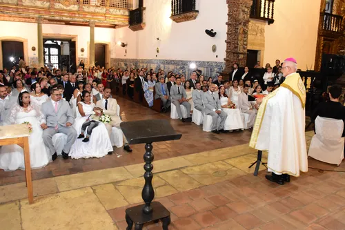 
				
					Dezoito casais com reeducandos oficializam união em casamento coletivo católico em João Pessoa
				
				
