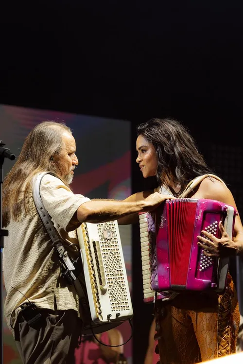 
				
					'Dia mais feliz da minha vida', diz Lucy Alves sobre gravação de DVD em João Pessoa
				
				