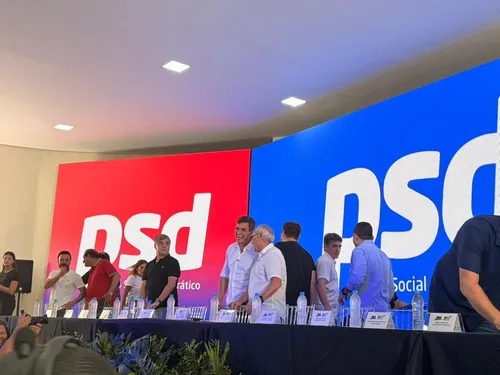 
				
					Diogo Cunha Lima é oficializado como pré-candidato a vice de Cícero e reforça disputa por CG
				
				