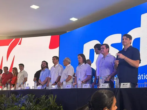 
				
					Diogo Cunha Lima é oficializado como pré-candidato a vice de Cícero e reforça disputa por CG
				
				