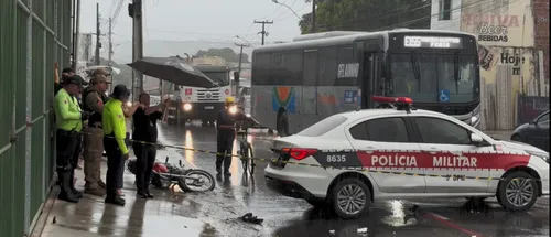 
				
					Motorista de ônibus que atropelou e matou motociclista é levado para o presídio do Róger
				
				
