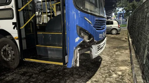 
				
					Discussão entre motorista de ônibus e motociclista deixa um morto e dois feridos em João Pessoa
				
				