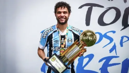 
				
					Dos títulos marcantes ao pênalti inesquecível: a trajetória vitoriosa de Victor Ferraz
				
				