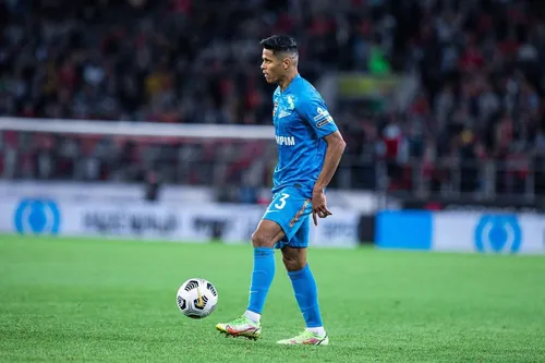 
					Douglas Santos é campeão russo pela 6ª vez com o Zenit; veja números do lateral
				
				