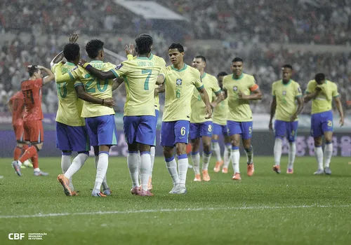 
				
					Douglas Santos e Matheus Cunha atuam juntos em goleada do Brasil contra a Coreia do Sul
				
				