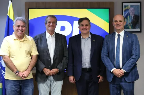 Efraim Filho assume comando do PL na Paraíba em articulação para disputa ao governo