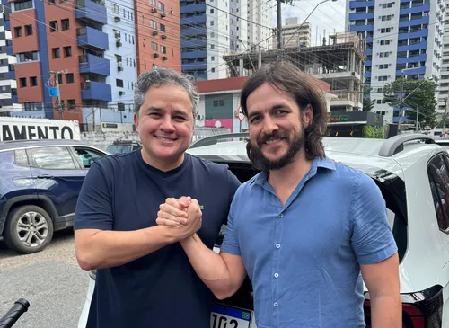 
				
					Oposição: Efraim e Pedro se reúnem e ensaiam discurso de 'unidade' para 2026
				
				