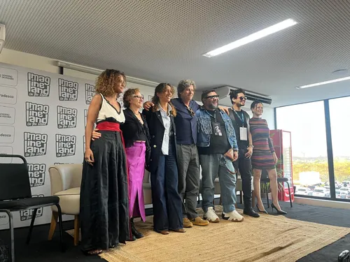 
				
					Elenco de Cangaço Novo celebra retrato contemporâneo do Nordeste enquanto espera 2ª temporada
				
				