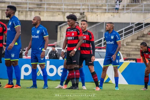 
				
					Em duelo equilibrado no Amigão, Campinense vence Serra Branca e é o novo líder do Paraibano 2026
				
				