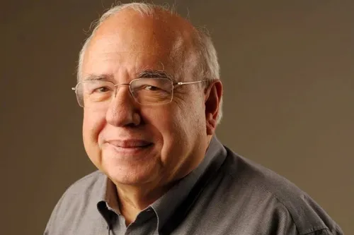 
				
					Escritor Luis Fernando Veríssimo morre aos 88 anos
				
				