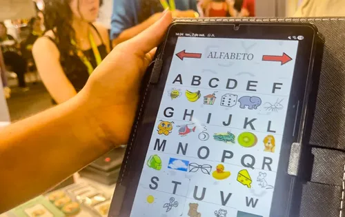 
				
					Estudantes do IFPB apresentam projetos inovadores em evento de educação tecnológica em Brasília
				
				