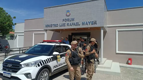 
				
					Ex-marido é condenado a 30 anos de prisão por morte de vereadora da cidade de Prata, na Paraíba
				
				