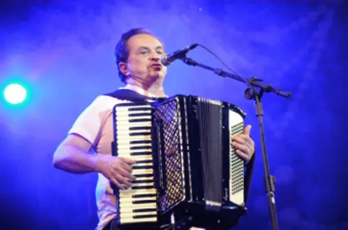
				
					ExpoPrata 2025: evento começa nesta quarta (27) e tem Flávio José na programação
				
				