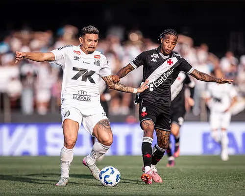 
				
					Tiquinho Soares vive fase irregular e segue sem espaço com Vojvoda no Santos
				
				