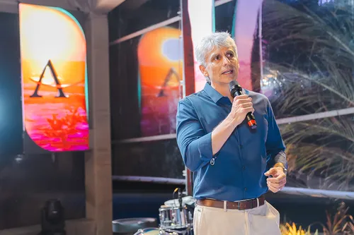 
				
					Falésia: novo endereço do alto padrão na Praia do Seixas
				
				