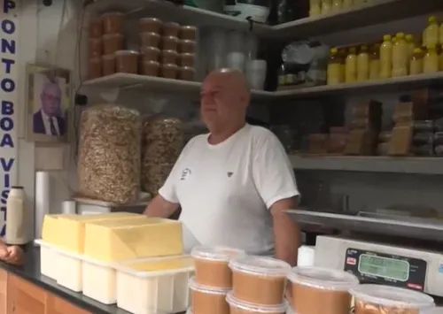 
				
					Feira de queijos movimenta economia e chama atenção de turistas, em Campina Grande
				
				