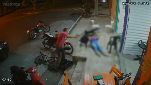 
				
					Feminicídio em Marizópolis: novas imagens mostram como sargento da PM cometeu o crime
				
				