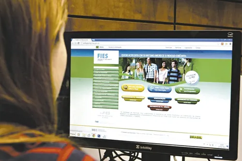 
				
					Inscrições para o Fies do 1° semestre de 2026 começam nesta terça-feira (3)
				
				