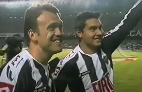 
				
					Flamengo, Corinthians e Cruzeiro: assim como o Treze, outros times falharam no ano do centenário
				
				