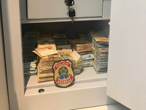 
				
					Fraudes no INSS: Polícia Federal cumpre mandados de busca na Paraíba
				
				