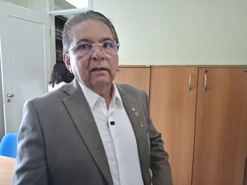 
				
					Galdino admite recuar de pré-candidatura ao Governo do Estado, mas faz mistério sobre composição
				
				