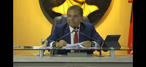 
				
					Galdino devolve LDO 2026 com vetos ao governador e nega "enfrentamento"
				
				