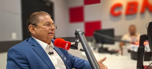 
				
					Galdino diz que Governo exclui Cícero, mas avisa que com ele "paciência tem limite"
				
				