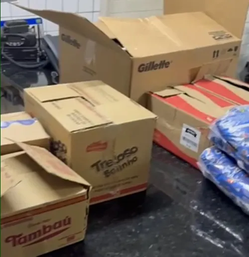 
				
					Golpe do Pix: homem é preso suspeito de comprar mercadorias e mostrar comprovantes falsos
				
				